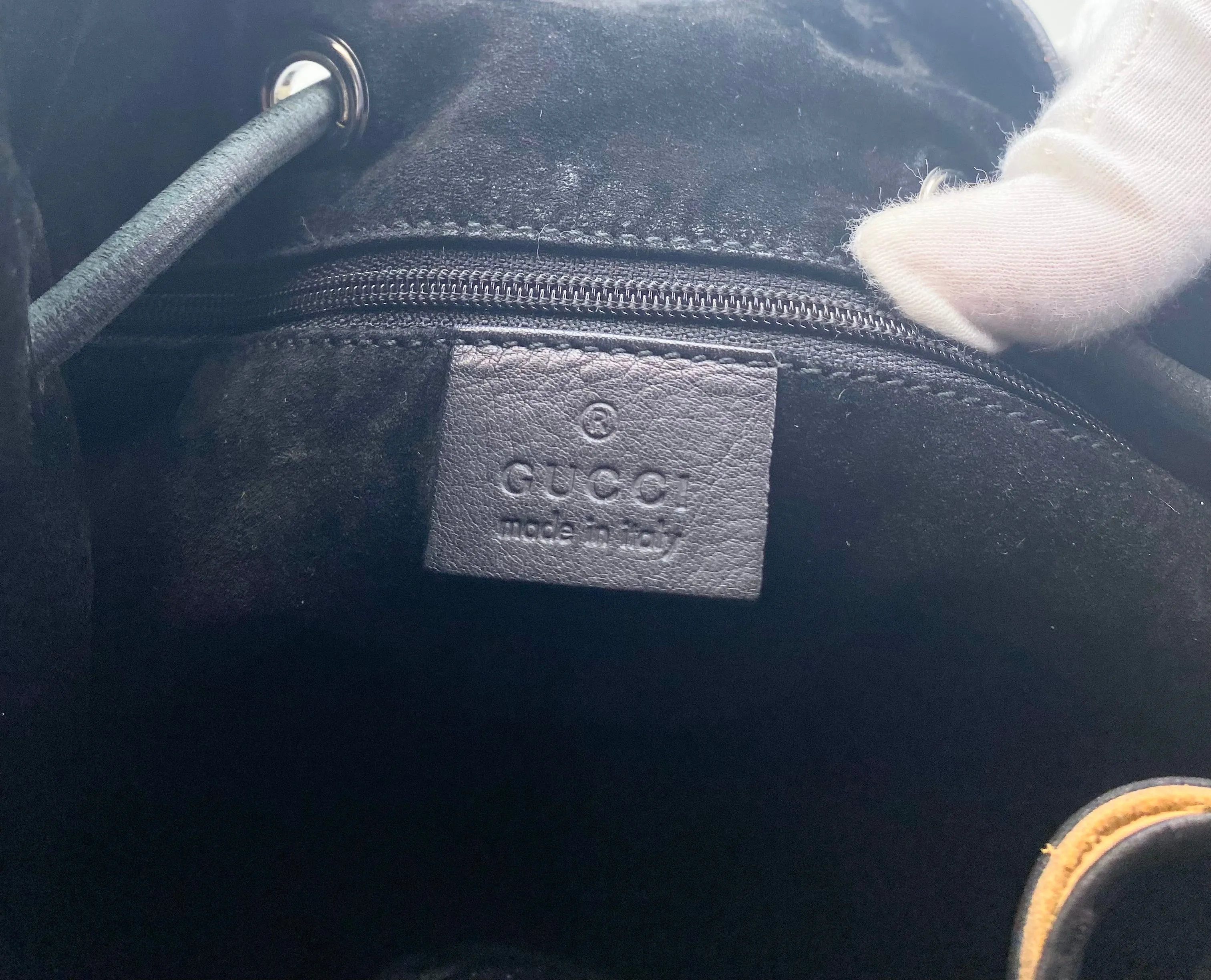 Vintage Gucci Black Leather Drawstring Bucket Bag