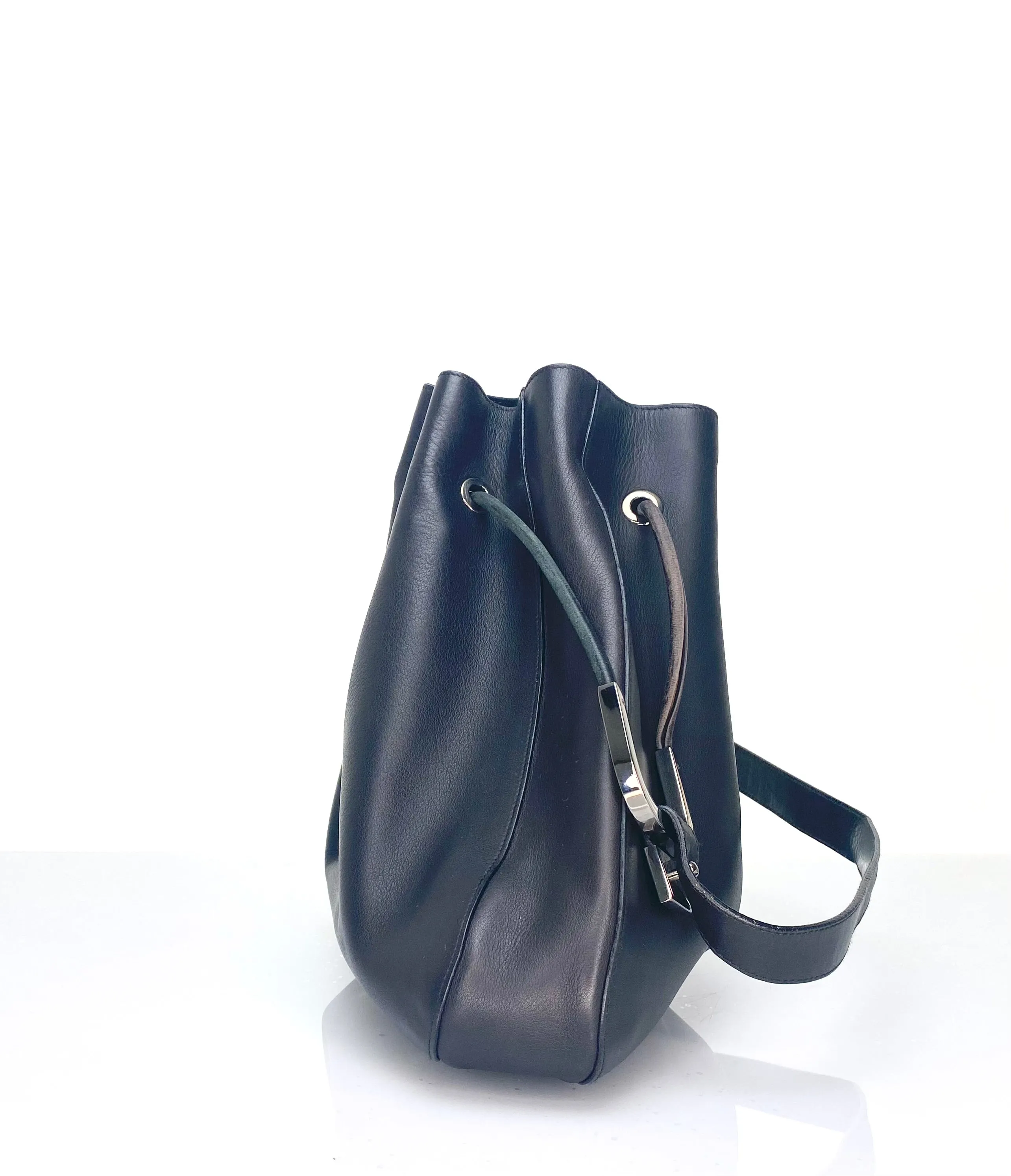 Vintage Gucci Black Leather Drawstring Bucket Bag
